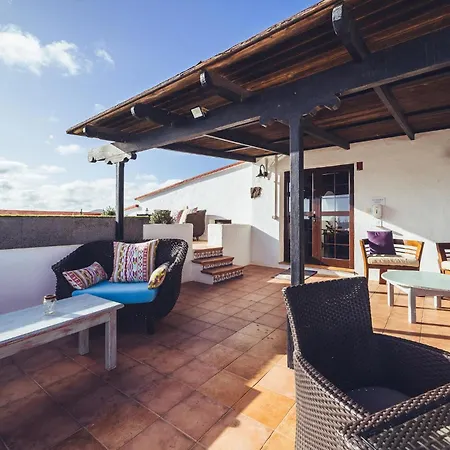 Gorgeous Home In San Bartolome Lanzarot Mozaga