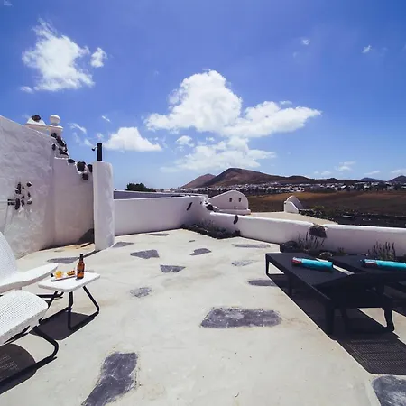 Gorgeous Home In San Bartolome Lanzarot Mozaga